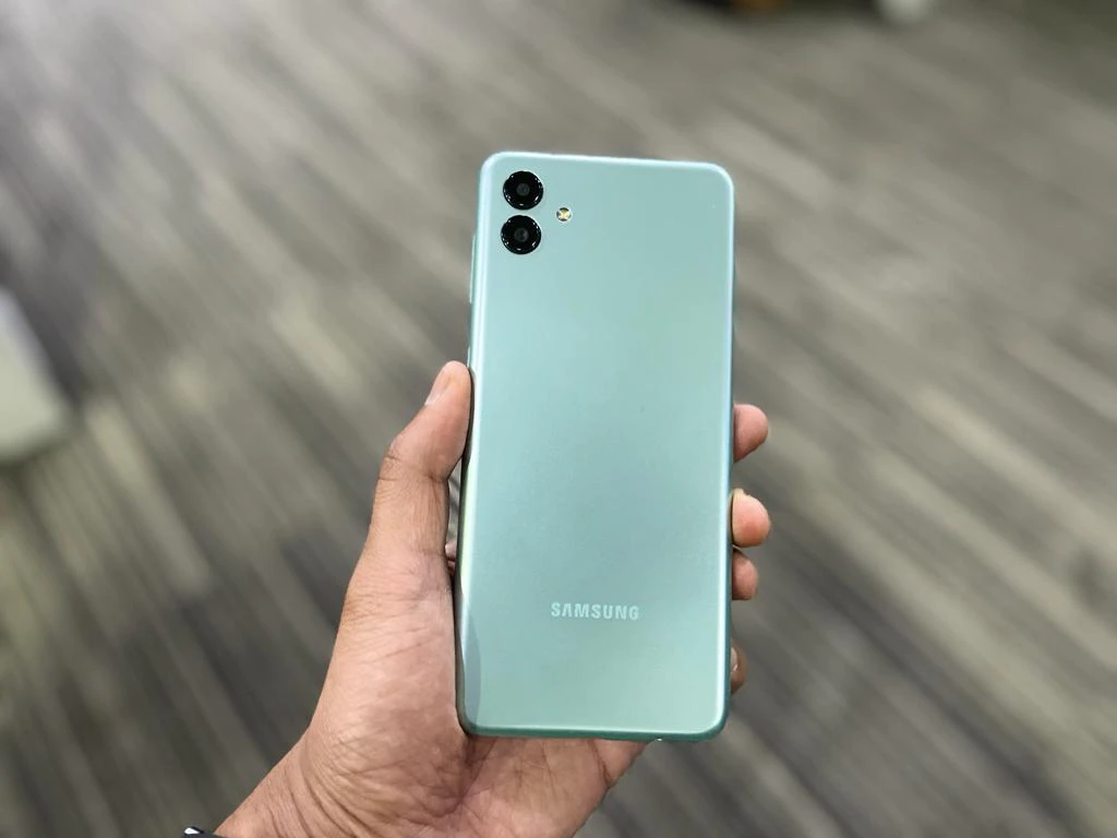 Samsung Galaxy M13 5G byudjeti Android 13 va One UI 5 ni oldi