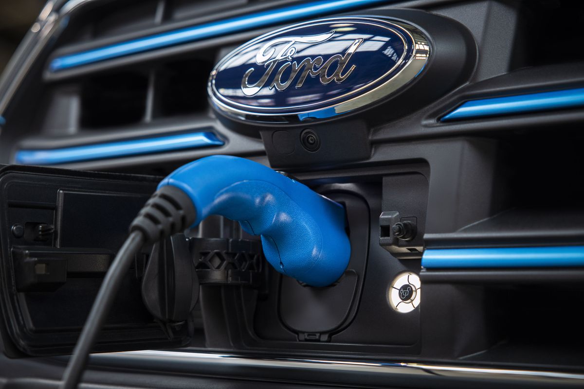Ford rahbari "katta narxlar urushi"ni e'lon qildi