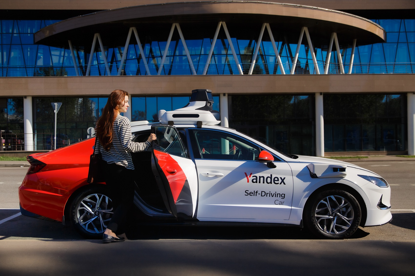 Yandex robot taksida faqat bir kishi yurishi mumkin, siz hayvonlarni ham o'zingiz bilan olib ketolmaysiz