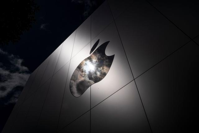 Apple top-menejerlaridan biri kompaniyani tark etmoqda