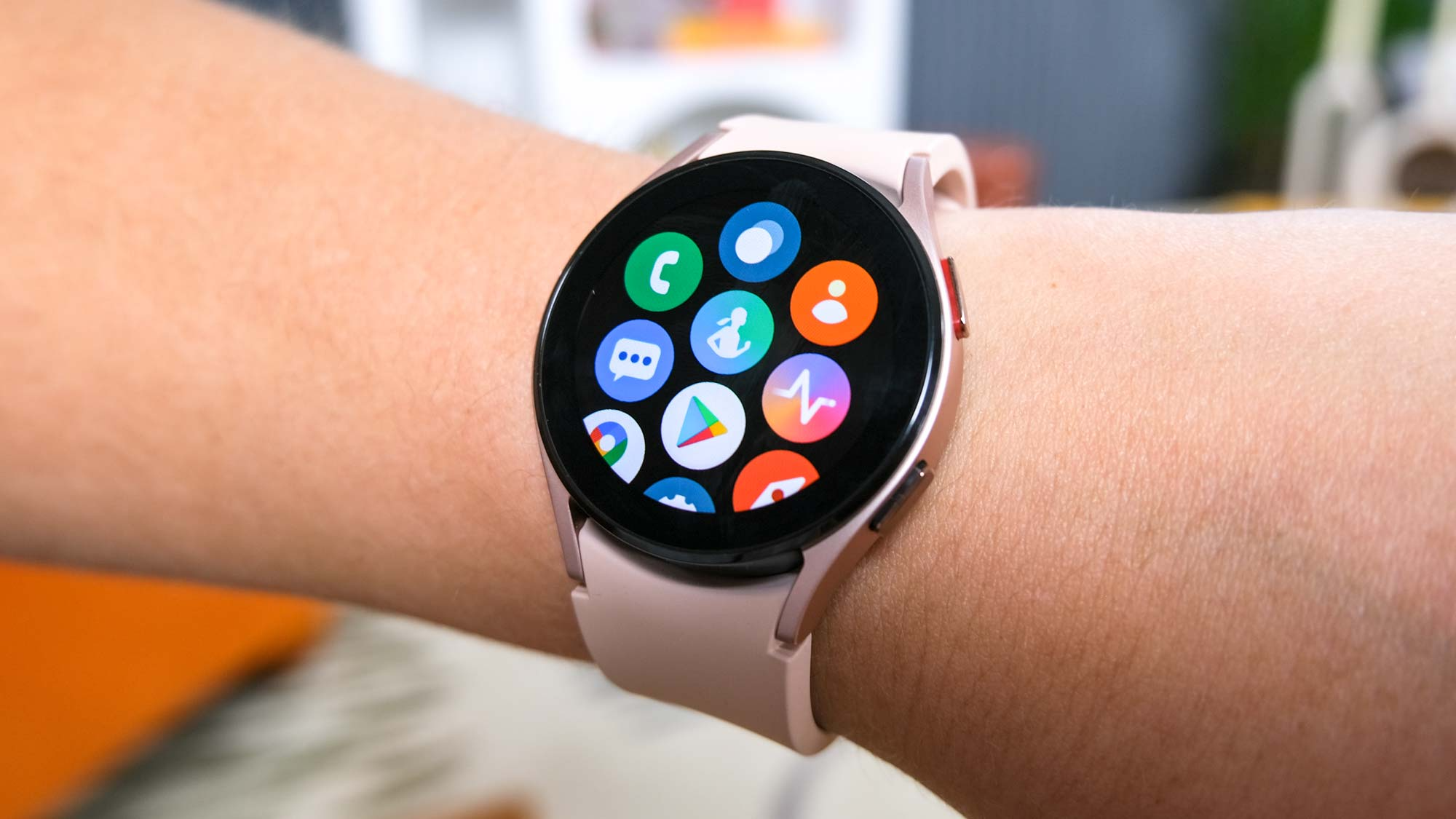 Samsung aqlli soatlari tartibsiz yurak urish tezligini endi aniqla oladi