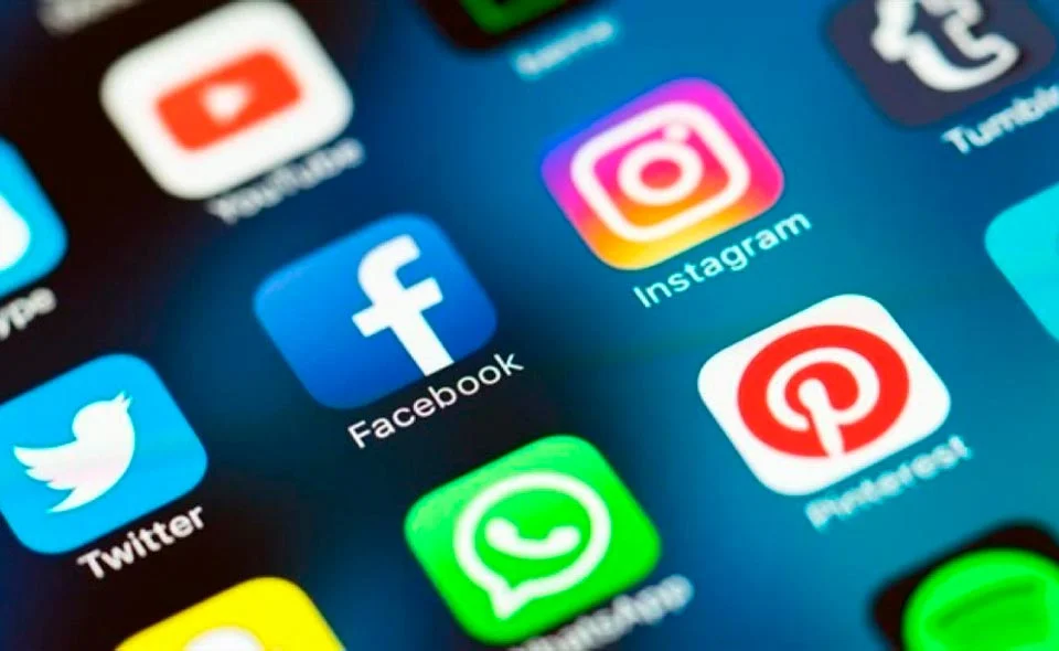 “Bloklar faqat rivojlanishga zarar keltiradi”: O‘zbekistonda Twitter, Vkontakte va WeChat’ga kirish qaytariladi
